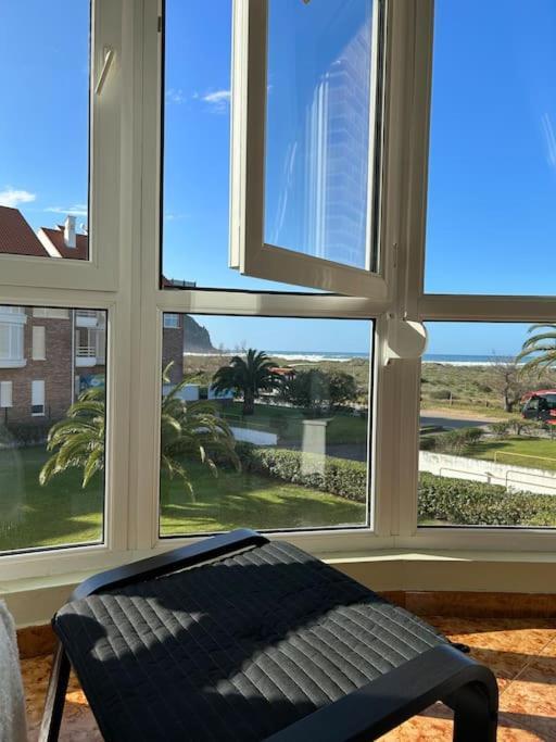 Playa De Berria -Apartamento Con Piscina Y Vistas Al Mar Santoña Extérieur photo