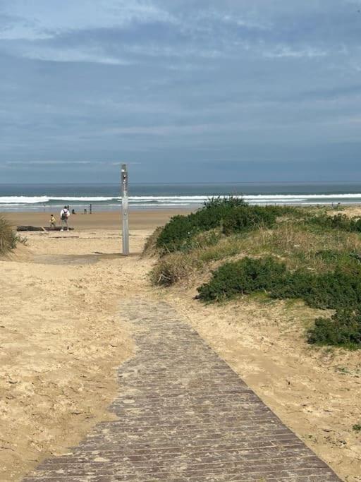 Playa De Berria -Apartamento Con Piscina Y Vistas Al Mar Santoña Extérieur photo
