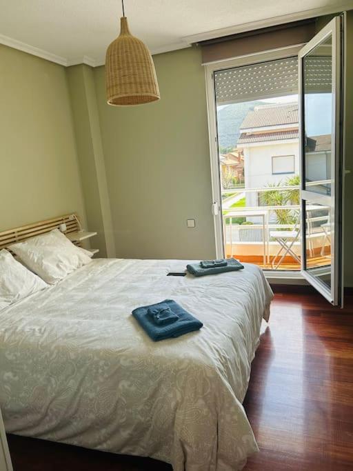 Playa De Berria -Apartamento Con Piscina Y Vistas Al Mar Santoña Extérieur photo